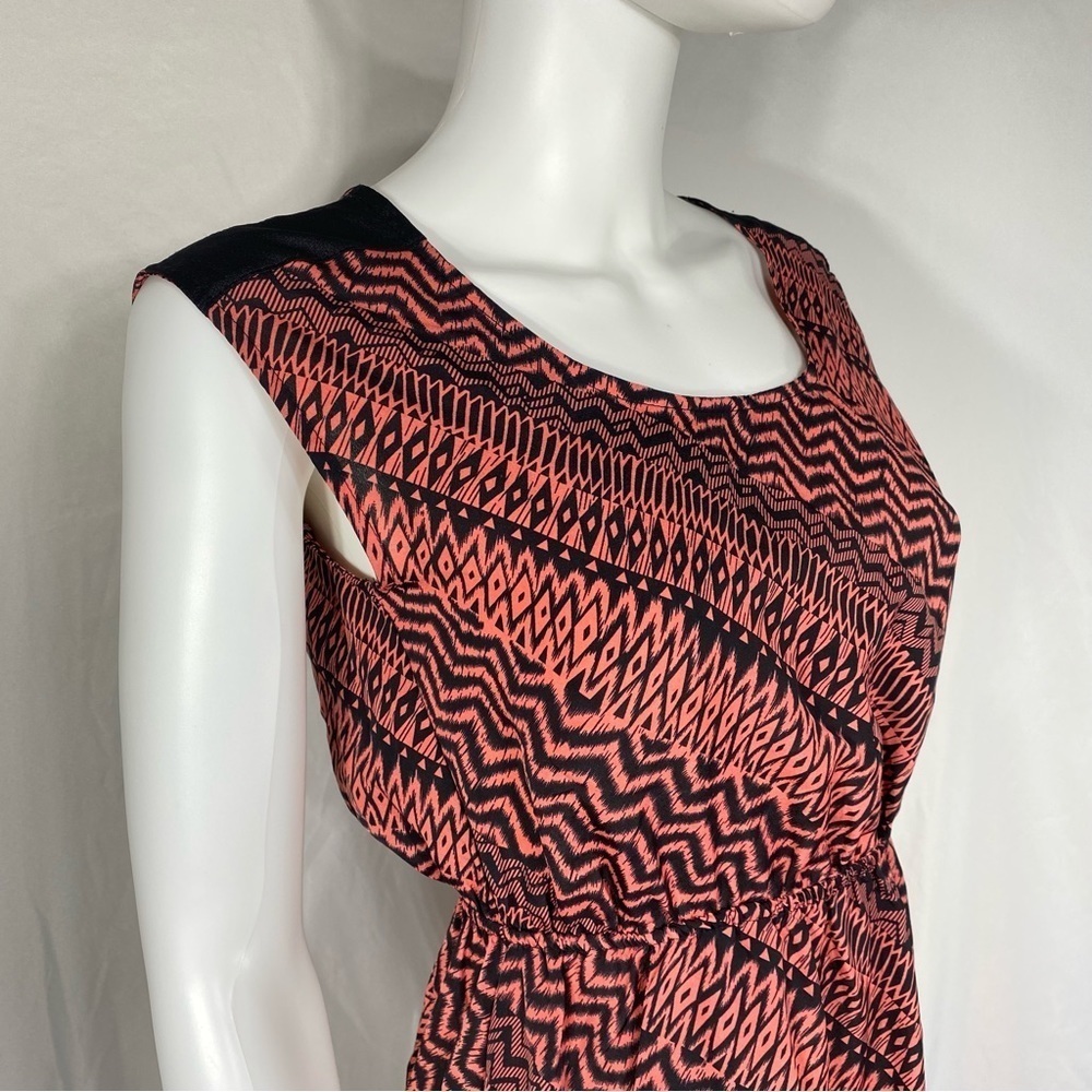 Delirious Los Angeles Lightweight Sleeveless Pocket Dress - Picture 2 of 7